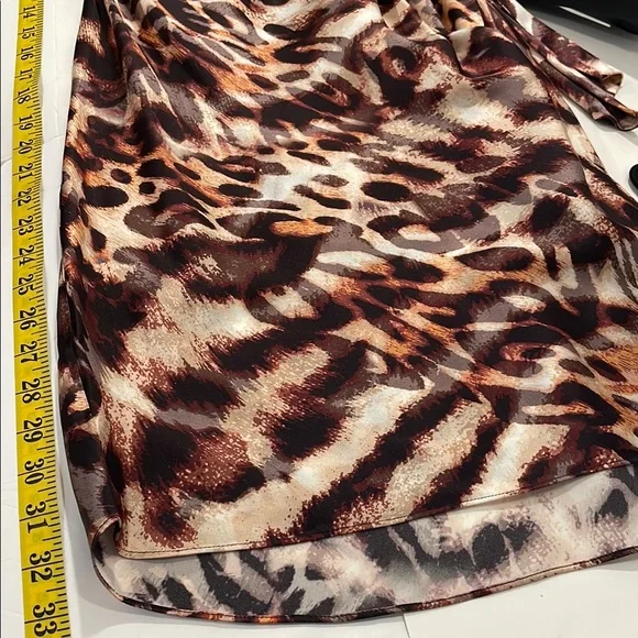 NWT Marciano Guess Animal Magic Wrap Skirt Size XS 100% Pure Silk Brown & Tan - Picture 16 of 16